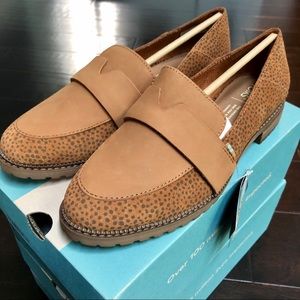 TOMS Mallory Tan Cheetah Suede Loafer Size 7 NWT
